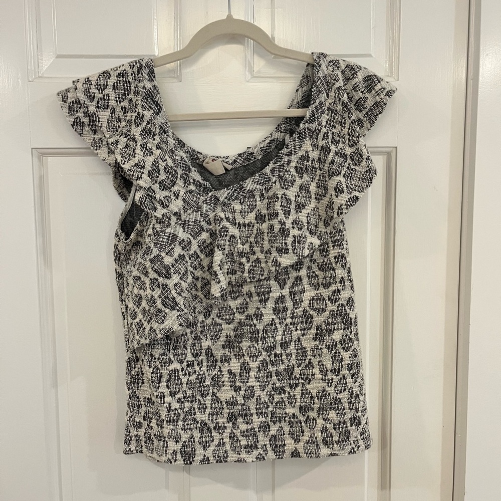 NWOT. ANTHOPOLOGIE Dolan top.